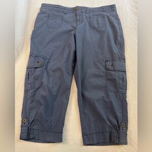 Tommy Hilfiger Blue Cropped Cargo Pants with Elastic Cuffs
Size - 14